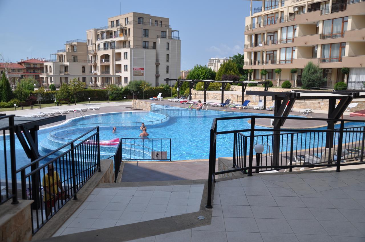 Luxor Apartments Pomorie Exterior foto